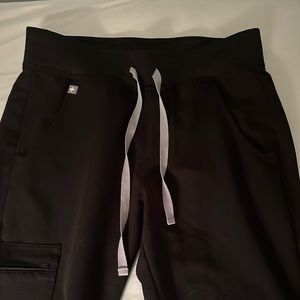 FIGS Zamora Jogger Scrub Pants